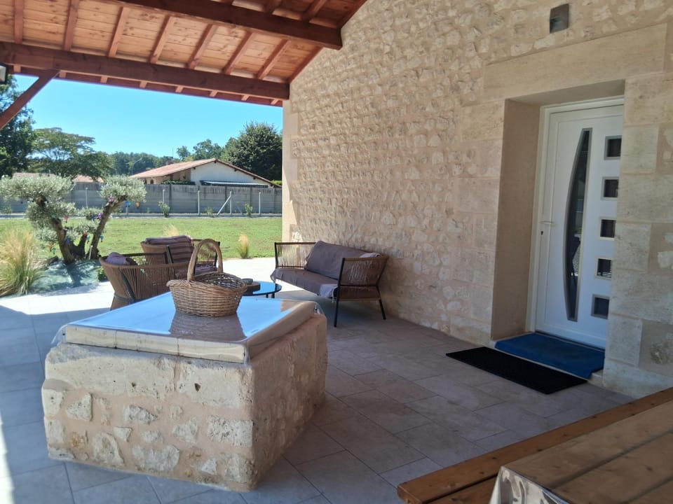 Gîte La Brune House in Nouvelle-Aquitaine