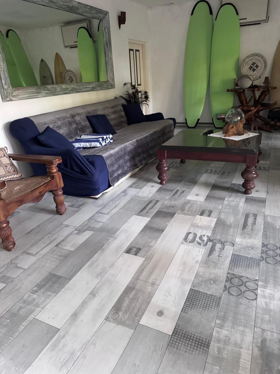 Communal lounge/ TV room