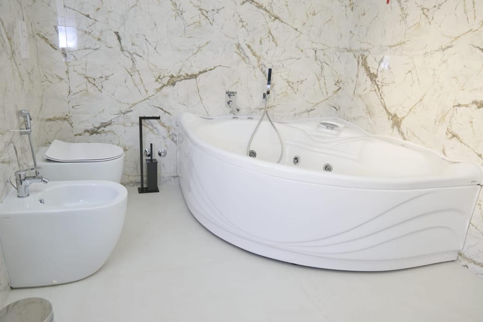 Bathroom, Bath