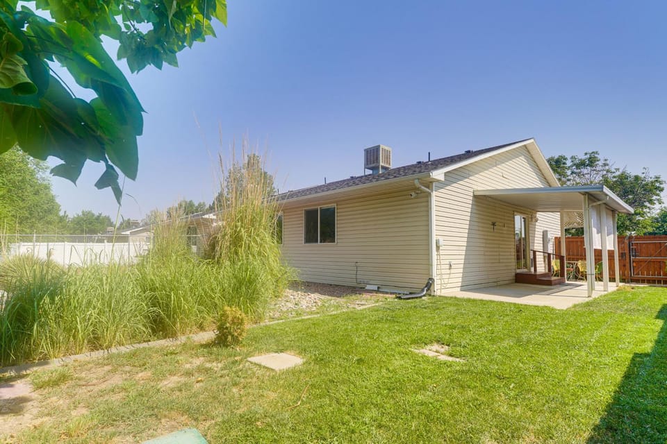 Grand Junction Home w/ Patio: Shop, Dine & Hike! House in Grand Junction