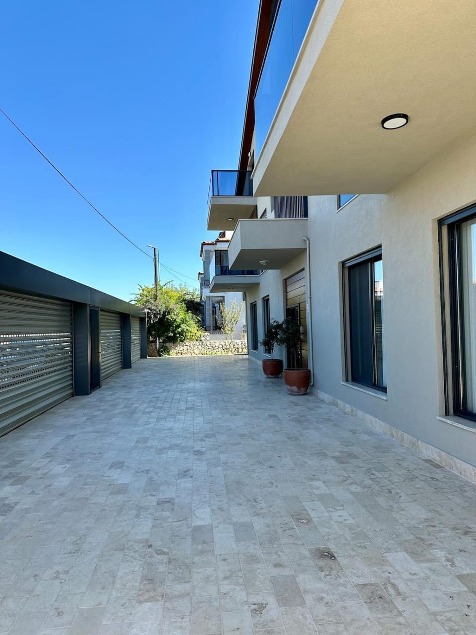Property building, Day