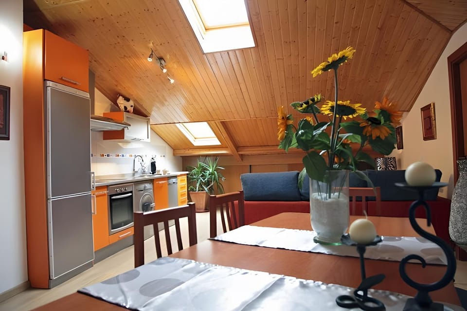 Property building, Kitchen or kitchenette, Living room