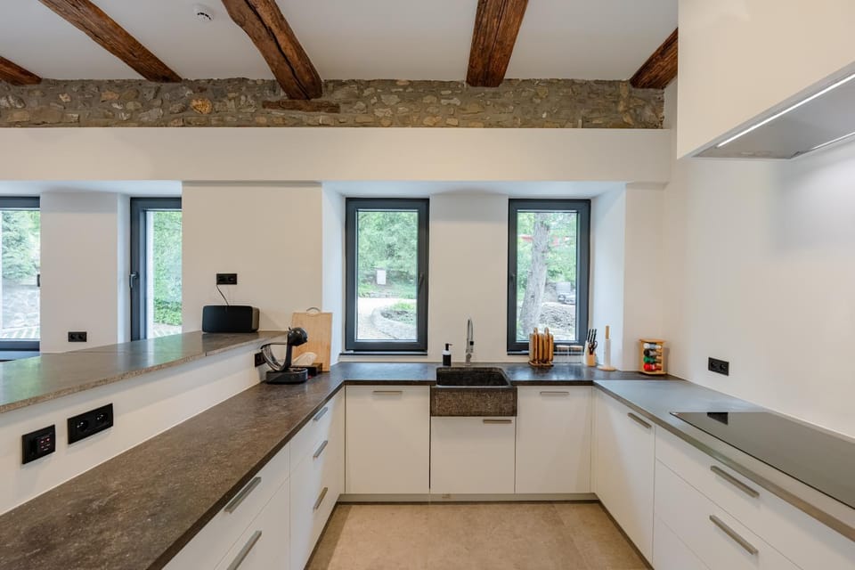 Kitchen or kitchenette, Kitchen or kitchenette