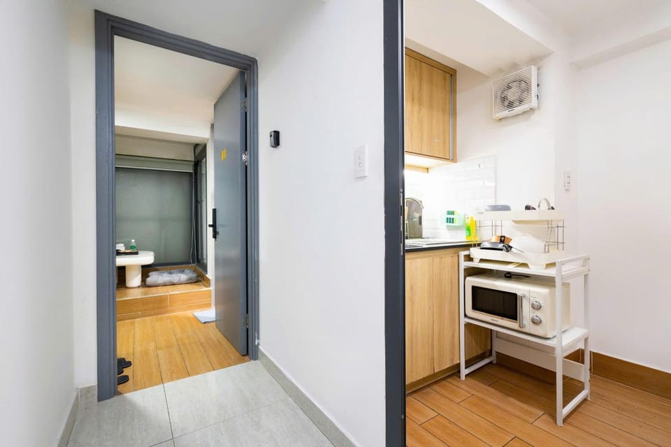 Kitchen or kitchenette, Dining area, oven, pet friendly