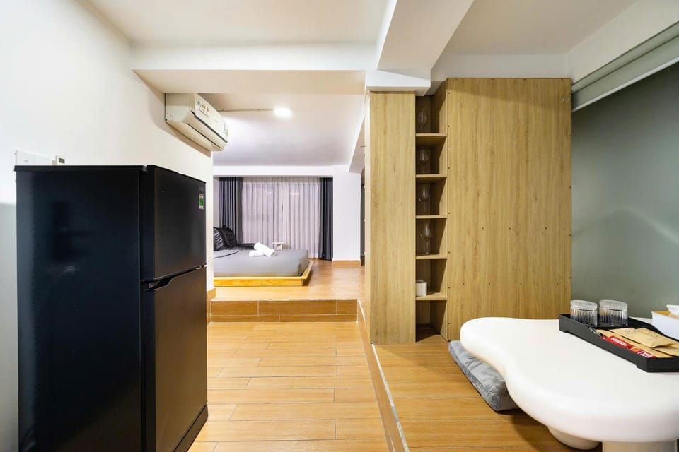 Photo of the whole room, Bedroom