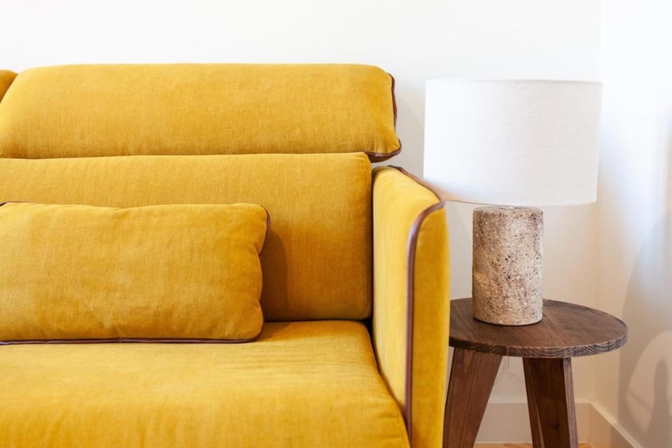 Bright and Peaceful City Centre Retreat Apartment in Lisbon