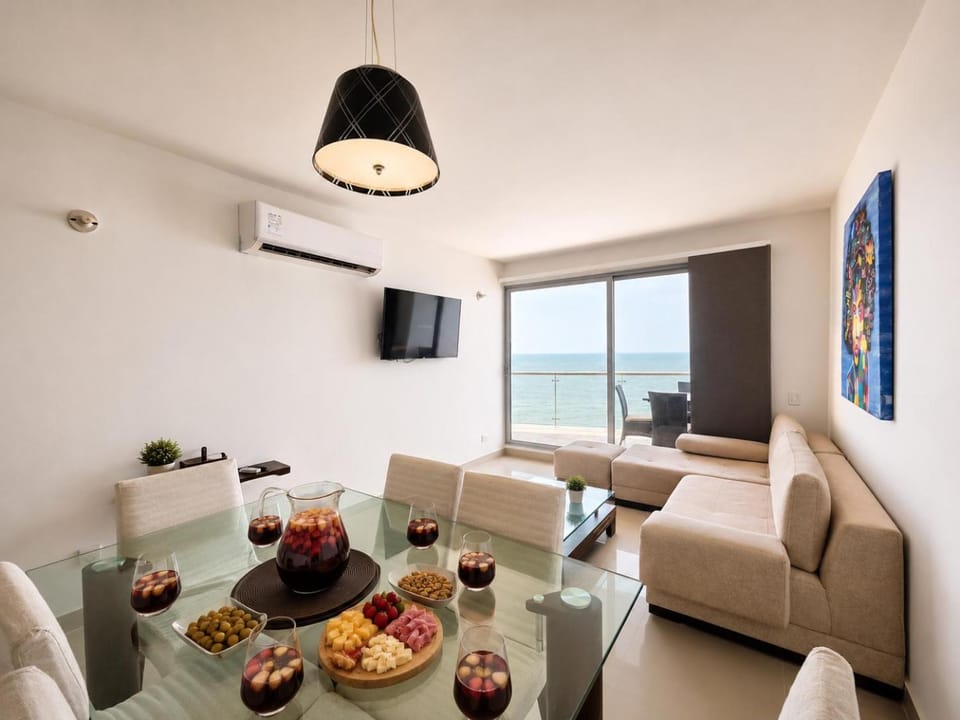 Living room, Dining area