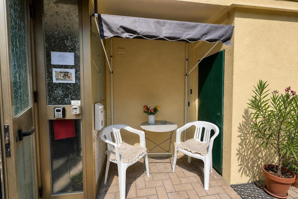 Hidden Gem, Parking, WiFi, 7 Min from Savona Apartment in Savona