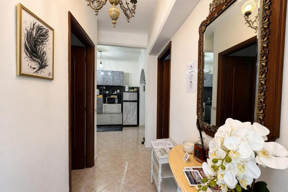 Hidden Gem, Parking, WiFi, 7 Min from Savona Apartment in Savona