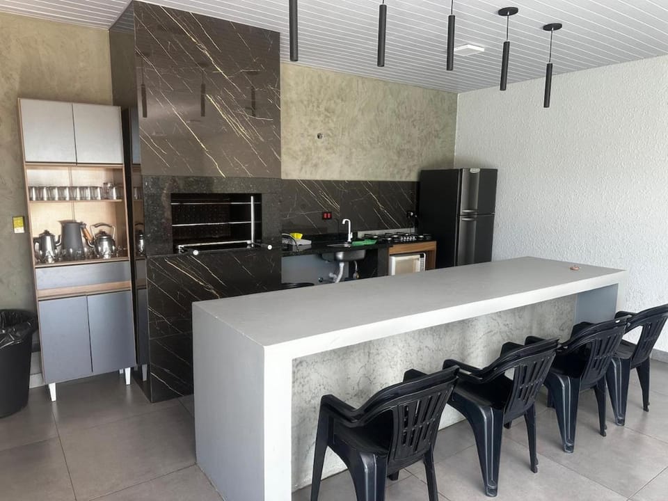 Kitchen or kitchenette, Dining area, stove