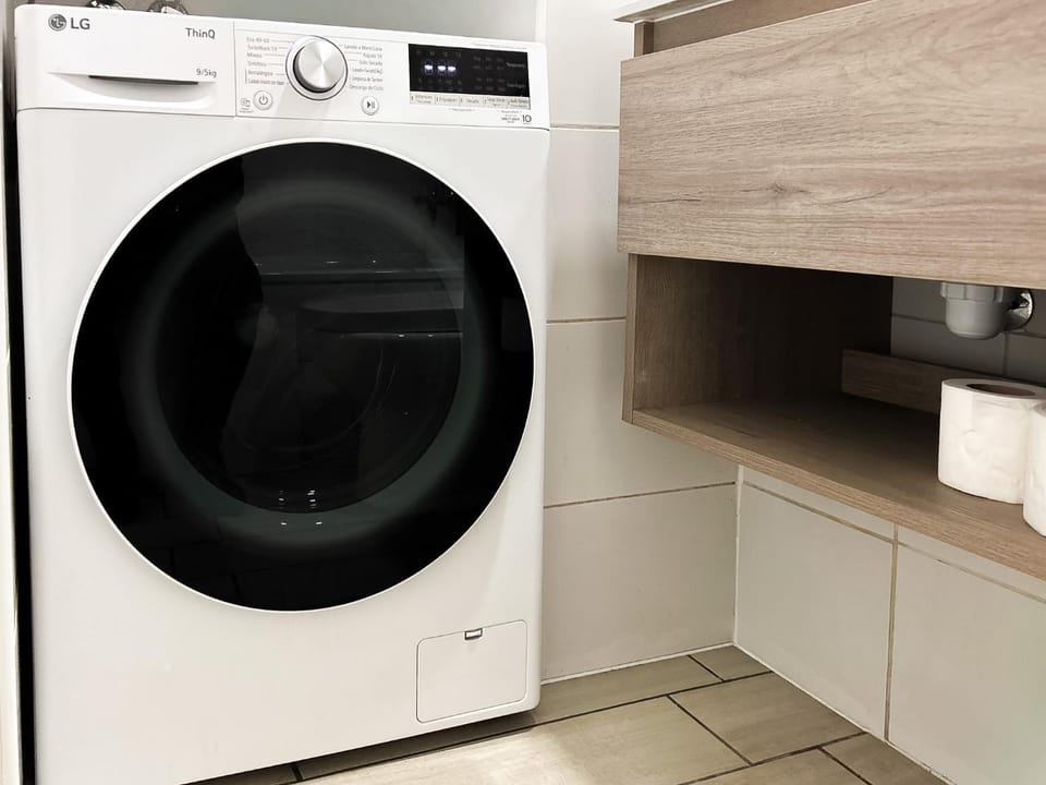 Bathroom, washing machine