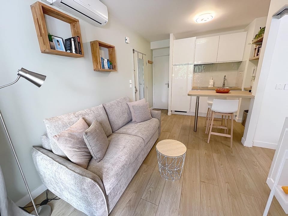 Living room, kitchen