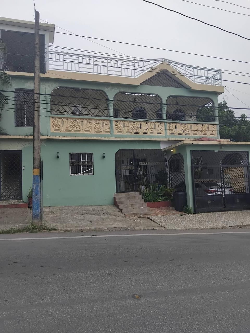Paris London House in Samana House in Samaná Province
