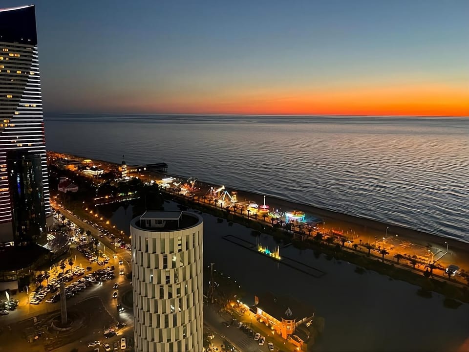 City view, Sea view, Sunrise