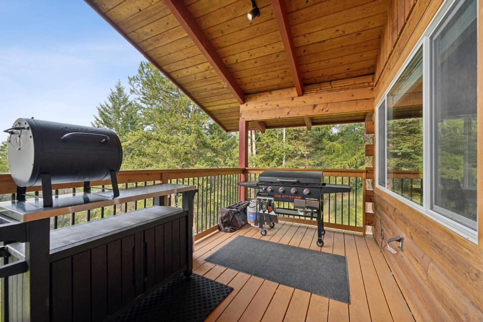 Patio, Day, Natural landscape, BBQ facilities, Garden, Balcony/Terrace