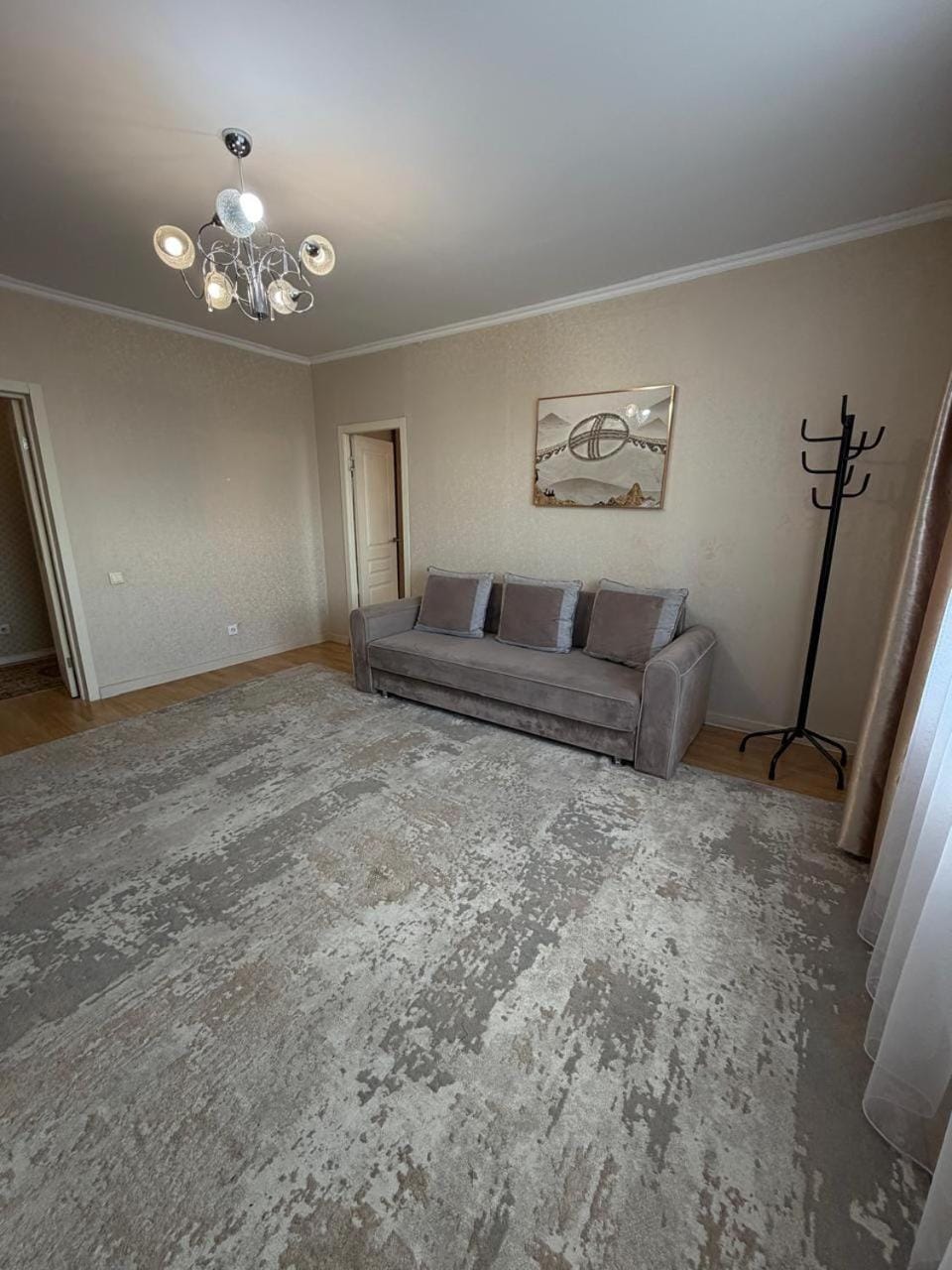 Bed, Living room, Photo of the whole room, Seating area