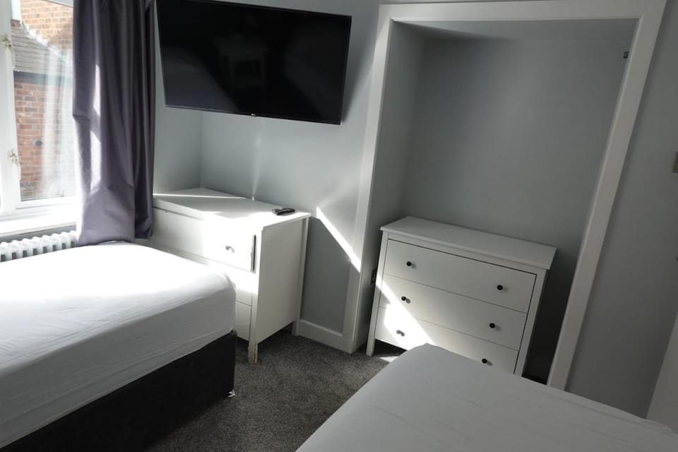 Southport Seaside Apartment - 2 Bedrooms Apartment in Southport