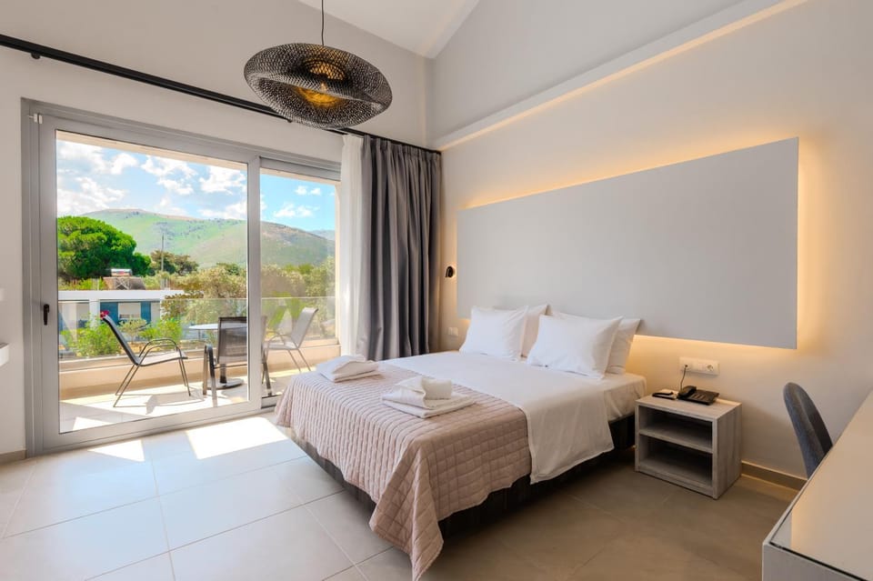 Bed, Balcony/Terrace, Bedroom, towels