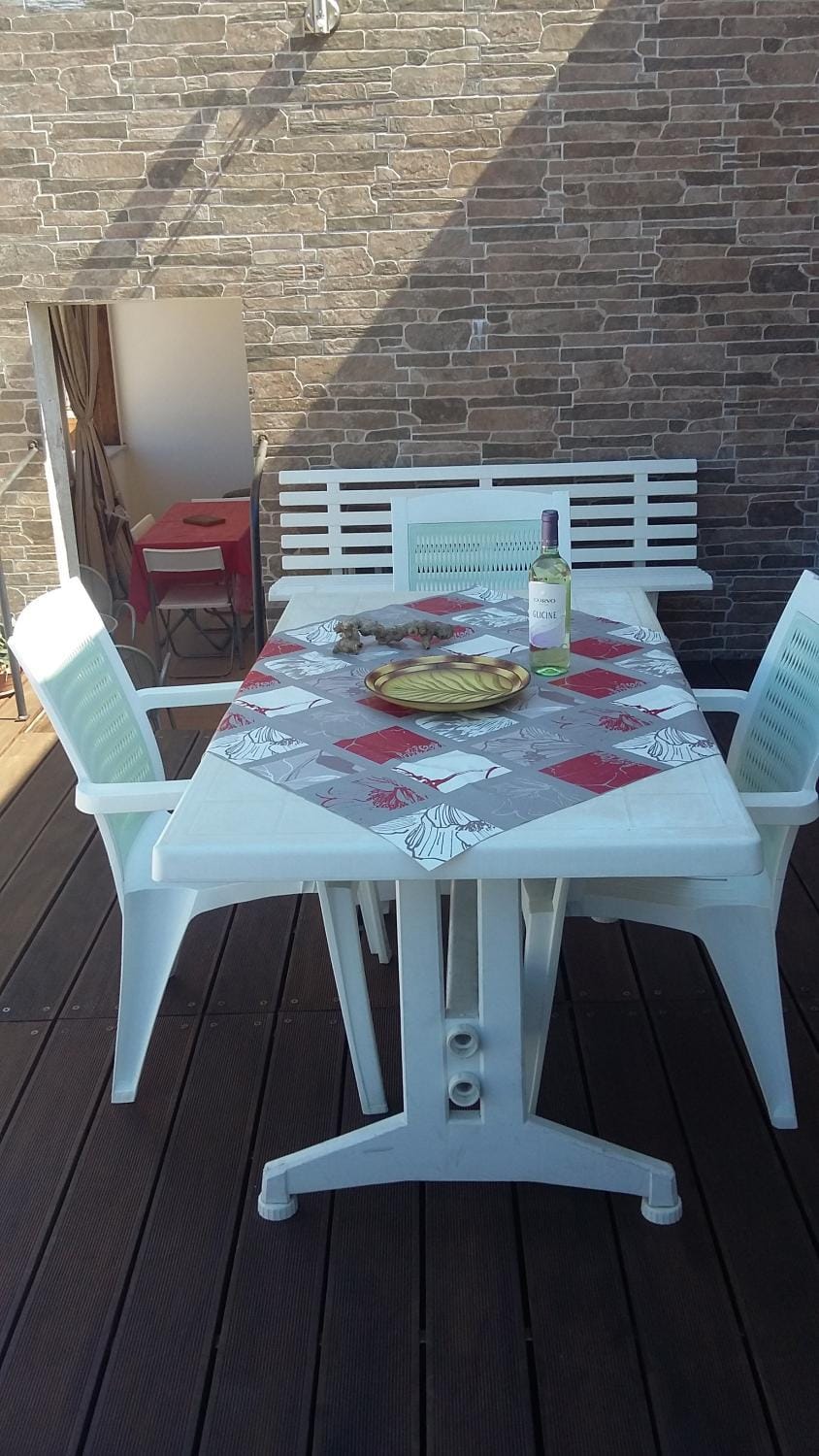 Property building, Balcony/Terrace, Dining area
