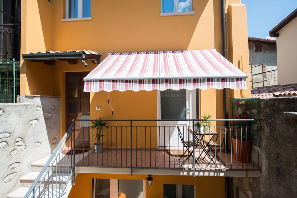 Property building, Balcony/Terrace