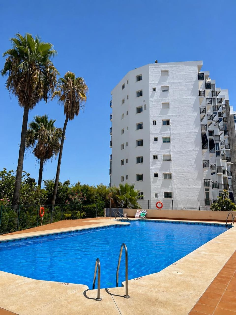 Swimming pool, Swimming pool