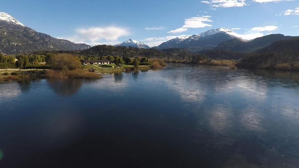 Bird's eye view, Mountain view, River view