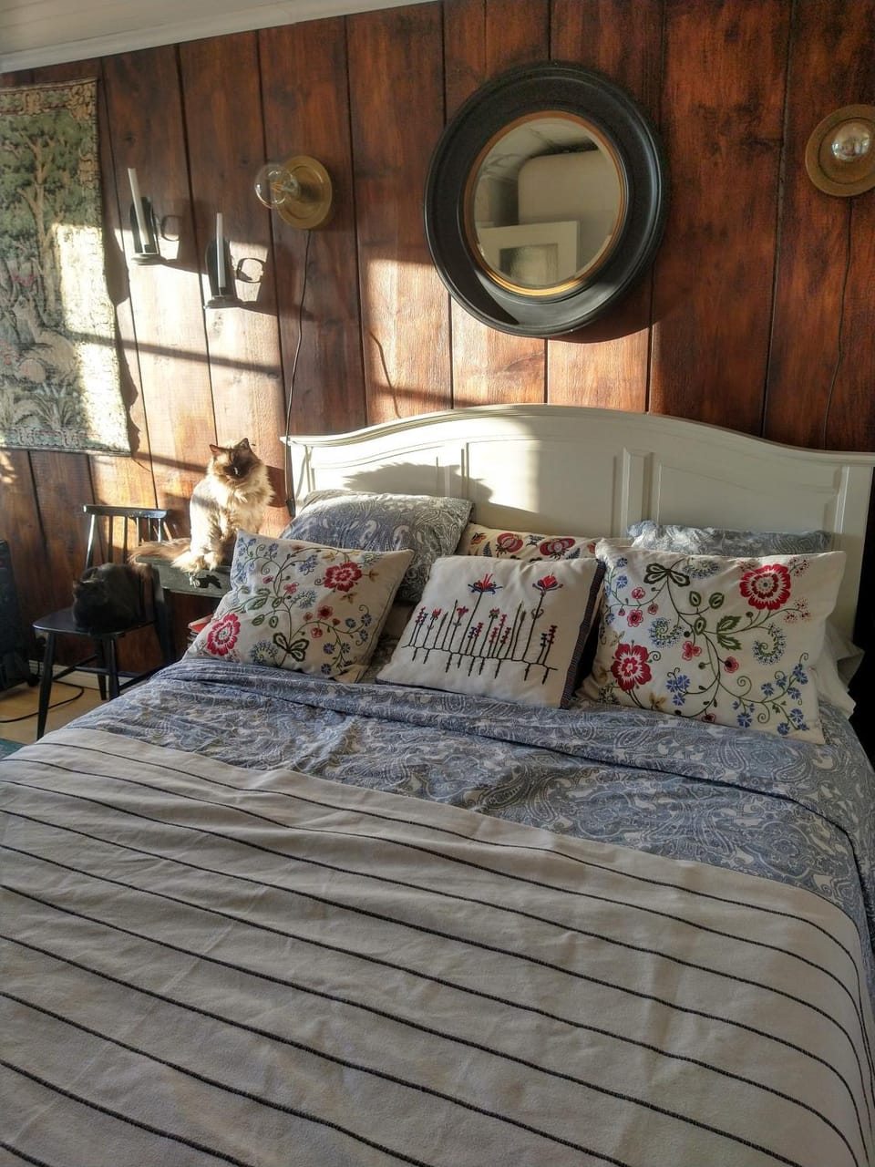 Bed, Bedroom