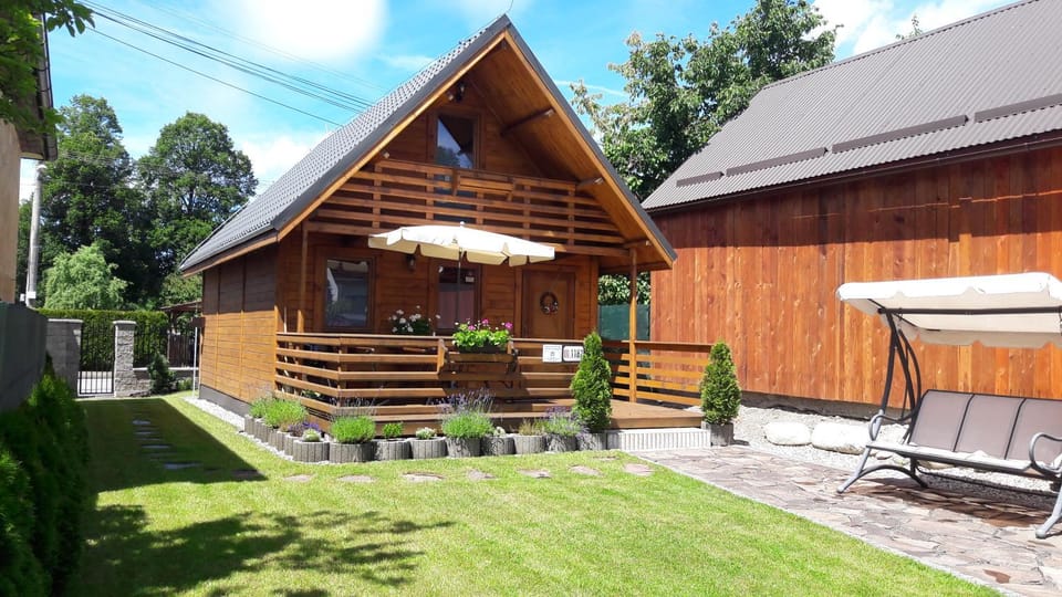 Property building, Patio, Garden