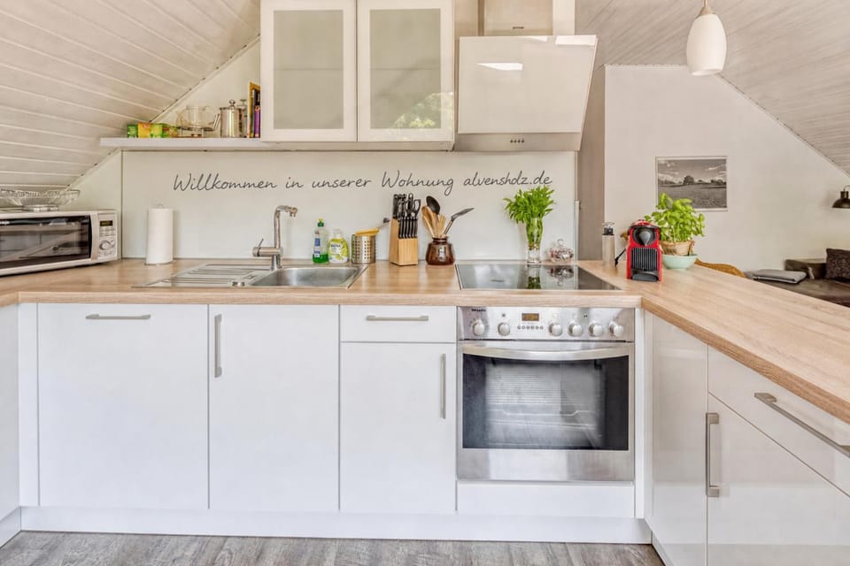 Kitchen or kitchenette, Communal kitchen, stove, stove, kitchen, kitchen