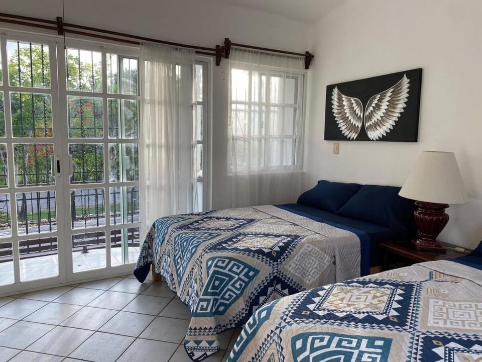 Hermosa Casa Mexicana con Alberca Privada 5 Recámaras Hasta 14 Huéspedes House in Cancun