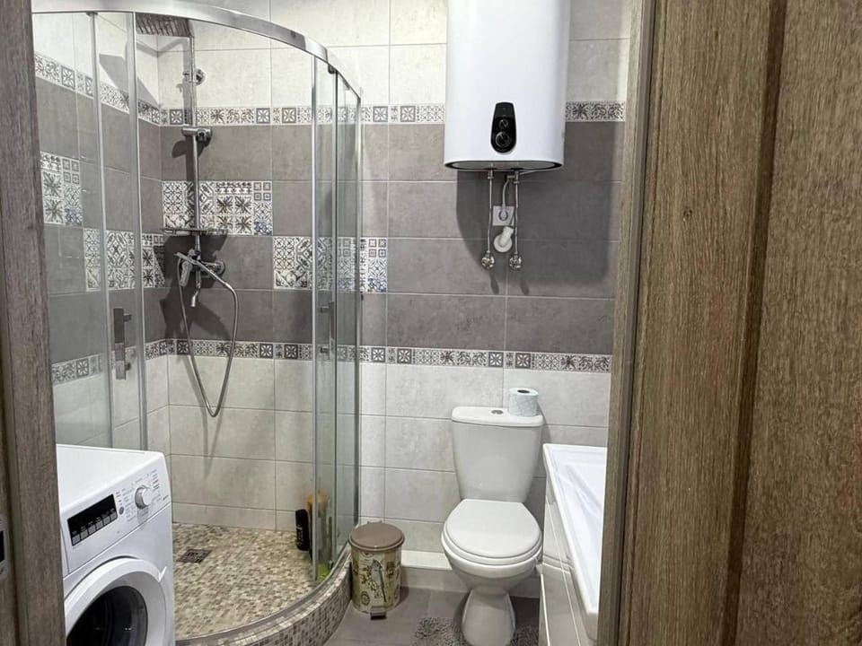 Сучасна 1к кв на 1-му поверсі ЖК Альтаїр Apartment in Odessa