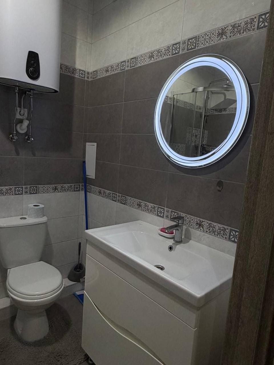 Сучасна 1к кв на 1-му поверсі ЖК Альтаїр Apartment in Odessa