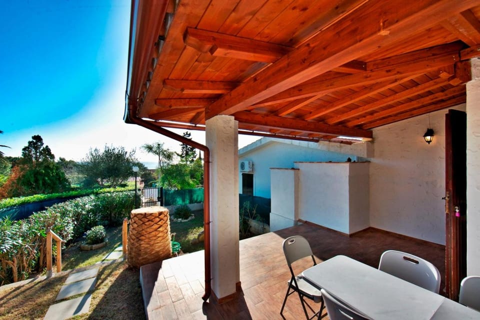 Patio, Garden, Dining area, Sea view