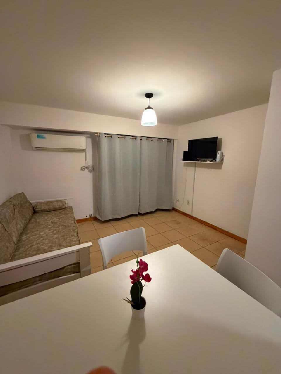 Bed, Living room, Photo of the whole room