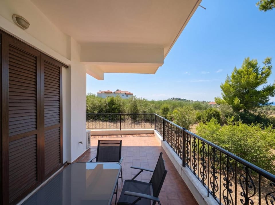 Potidea Private Garden Villa 4,000 m Plot Sea View BBQ House in Halkidiki