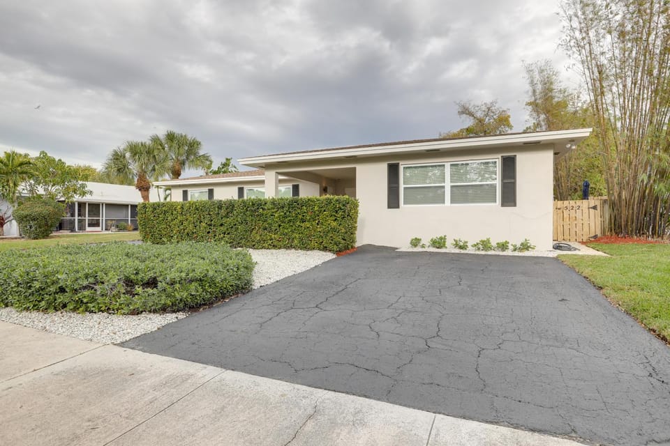 Updated Triplex: North Palm Beach 3-Unit Bundle! House in North Palm Beach