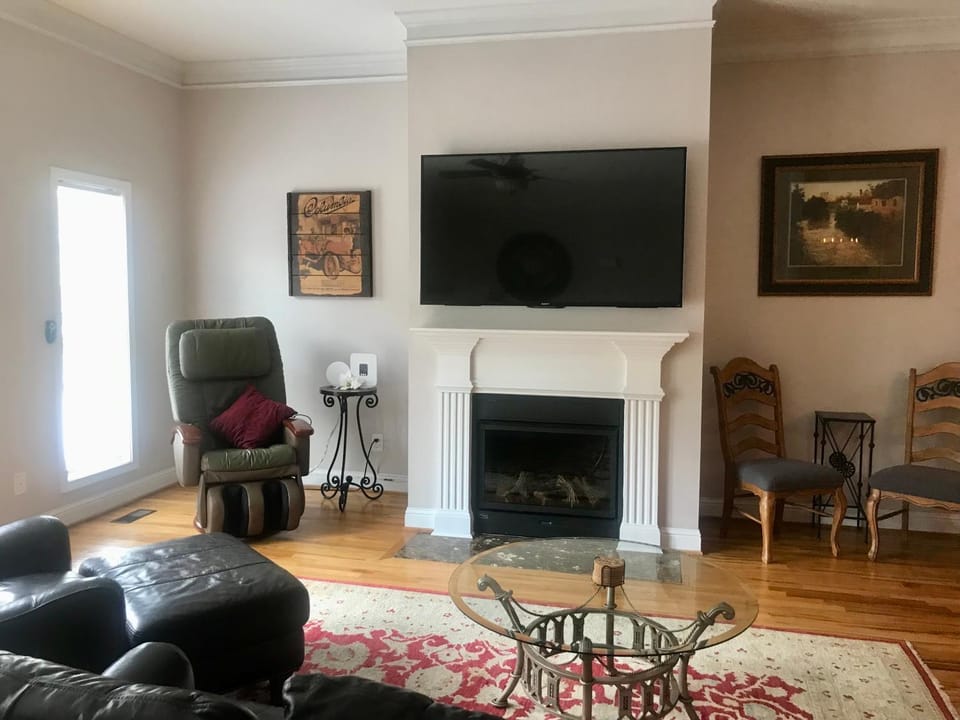 Beautiful North Decatur Townhouse Apartment in North Decatur