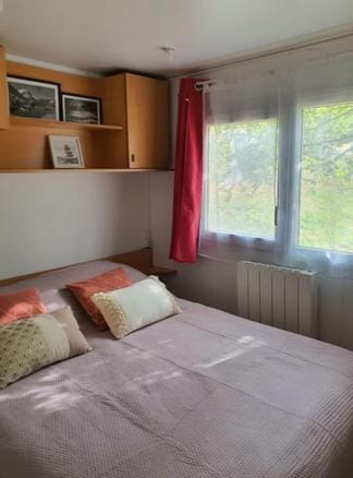 Mobile Home Campground/ 
RV Resort in Jura