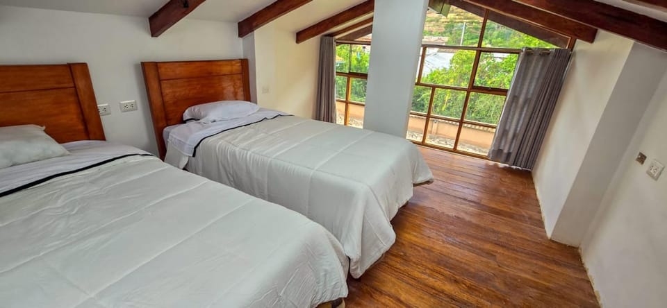 Sacred Valley Heated Pool & Machu Picchu Villa in Urubamba