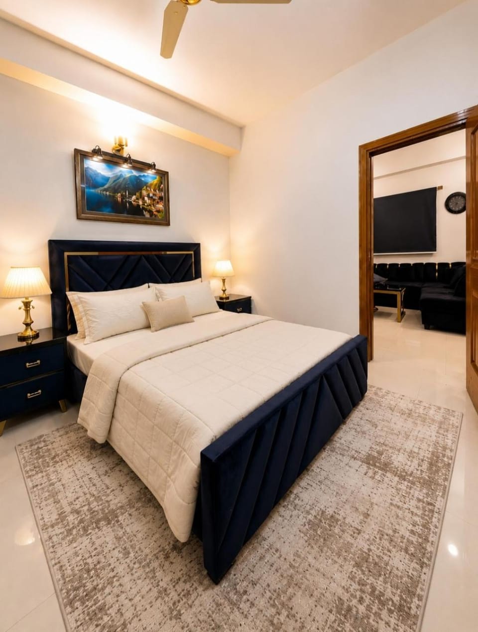 Bed, TV and multimedia, Photo of the whole room, Bedroom