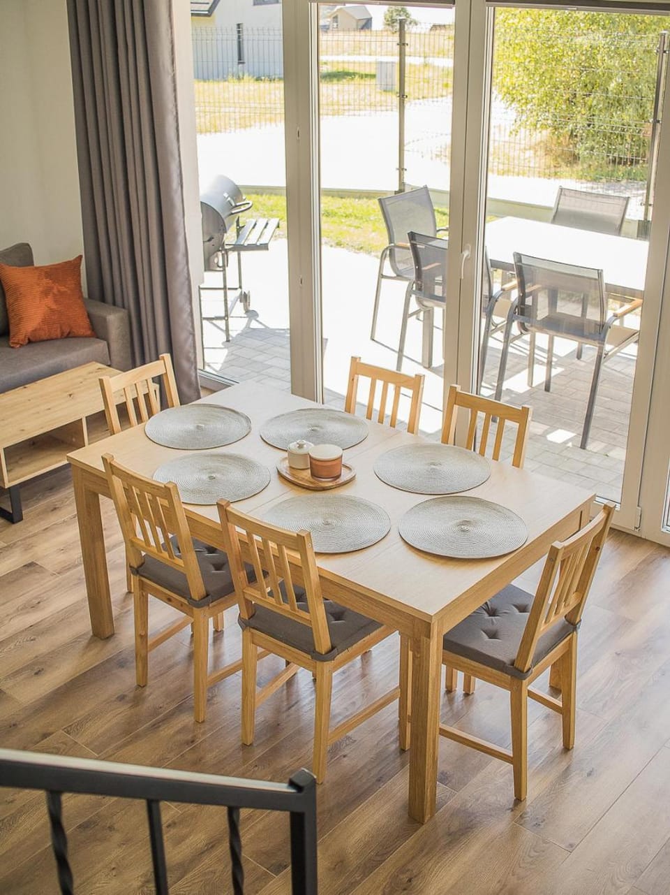Day, Living room, Seating area, Dining area