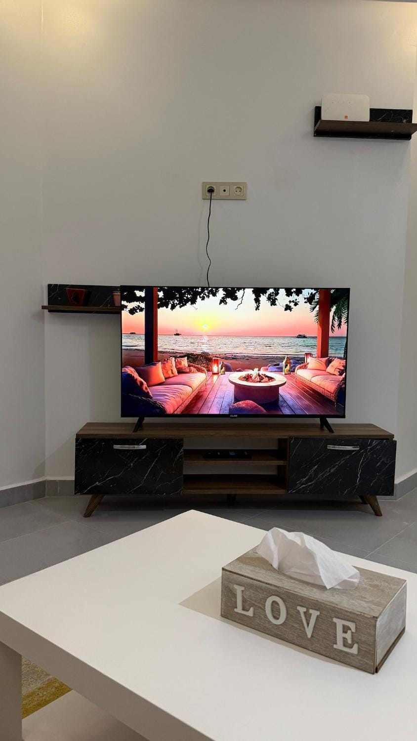 Communal lounge/ TV room, TV and multimedia