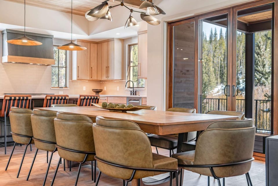 Alpine Horizon House in Fraser