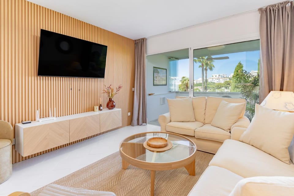 TV and multimedia, Living room, Seating area