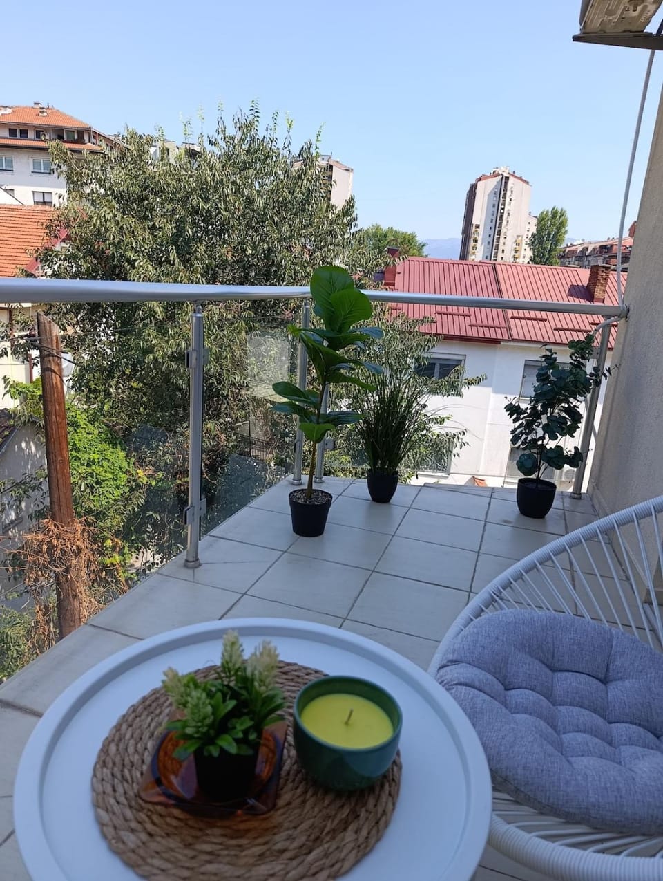 Golden Moon Oasis Scandi Design and Vodno Views Apartment in Skopje