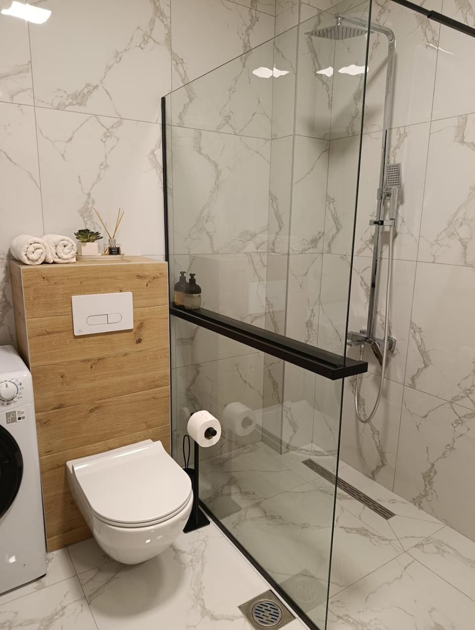 Golden Moon Oasis Scandi Design and Vodno Views Apartment in Skopje