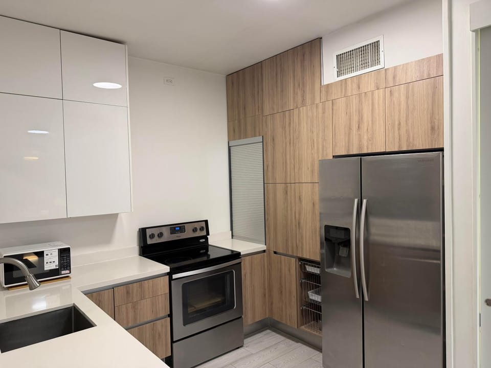 Kitchen or kitchenette, microwave, oven