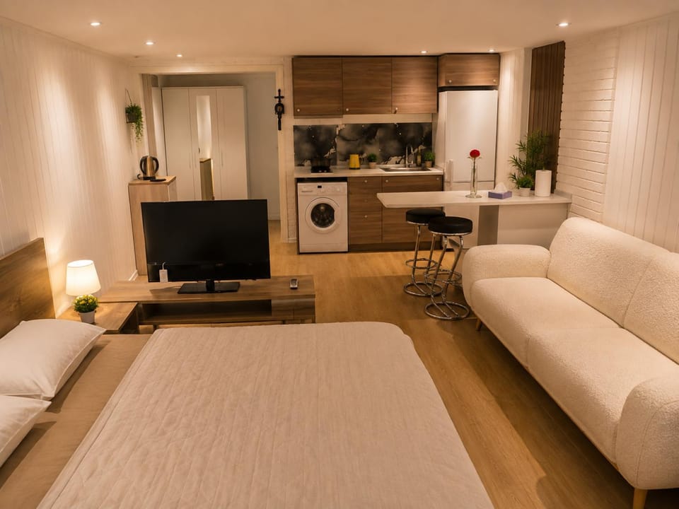 2 Beds Studio Apartment With Free Parking, Private Garden & Entrance Near Metro Garden Apartment in Oslo