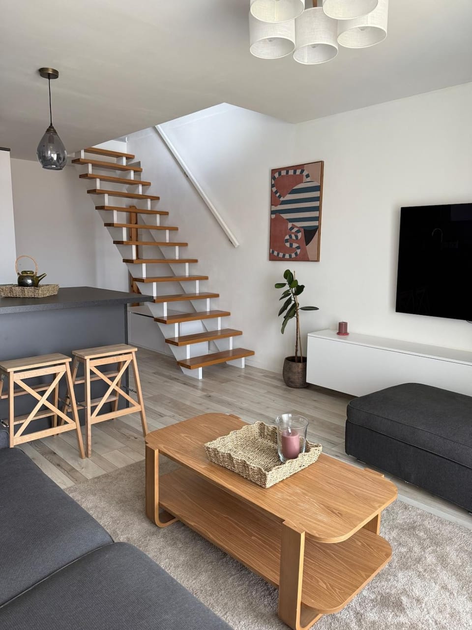 TV and multimedia, Living room, Seating area