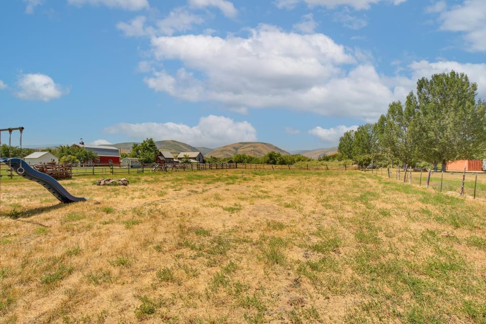 Bear Lake Cabin w/ Spacious Yard + Patio! Cabin in Saint Charles
